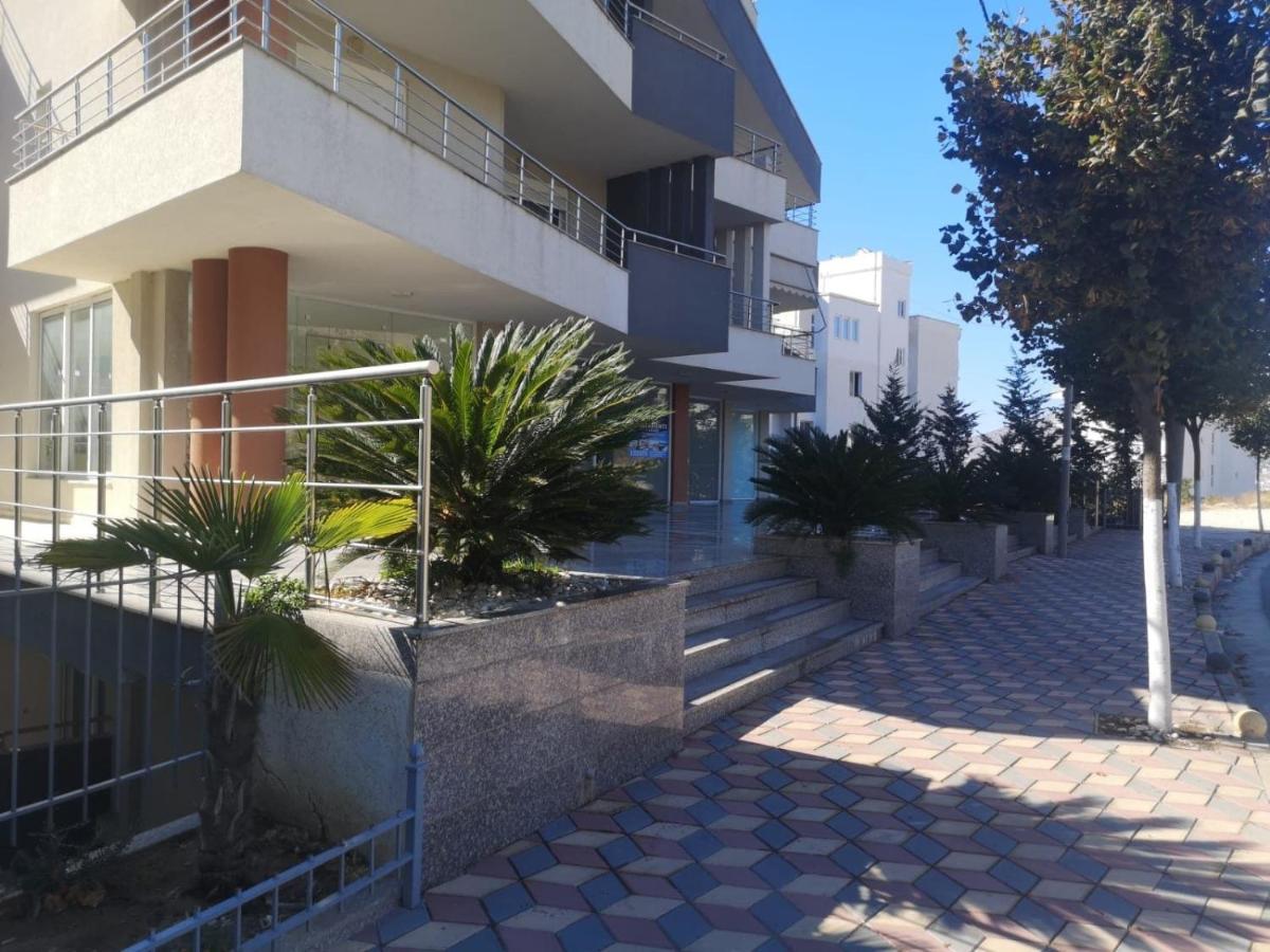 Apartment Paradise *